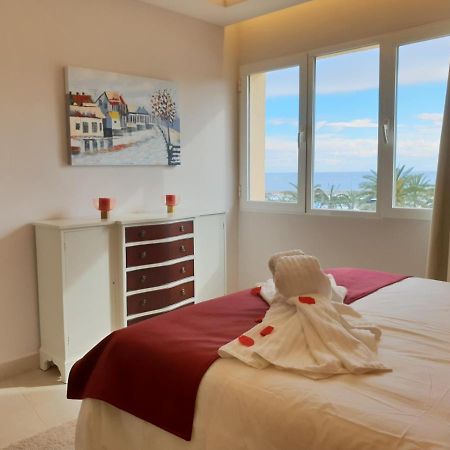 Fantastic Apartment In Front Of The Sea & Marina 埃斯特波纳 外观 照片