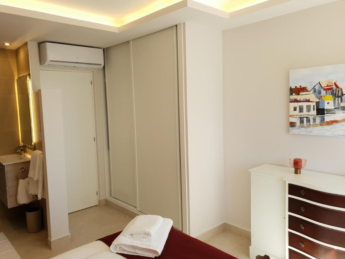 Fantastic Apartment In Front Of The Sea & Marina 埃斯特波纳 外观 照片
