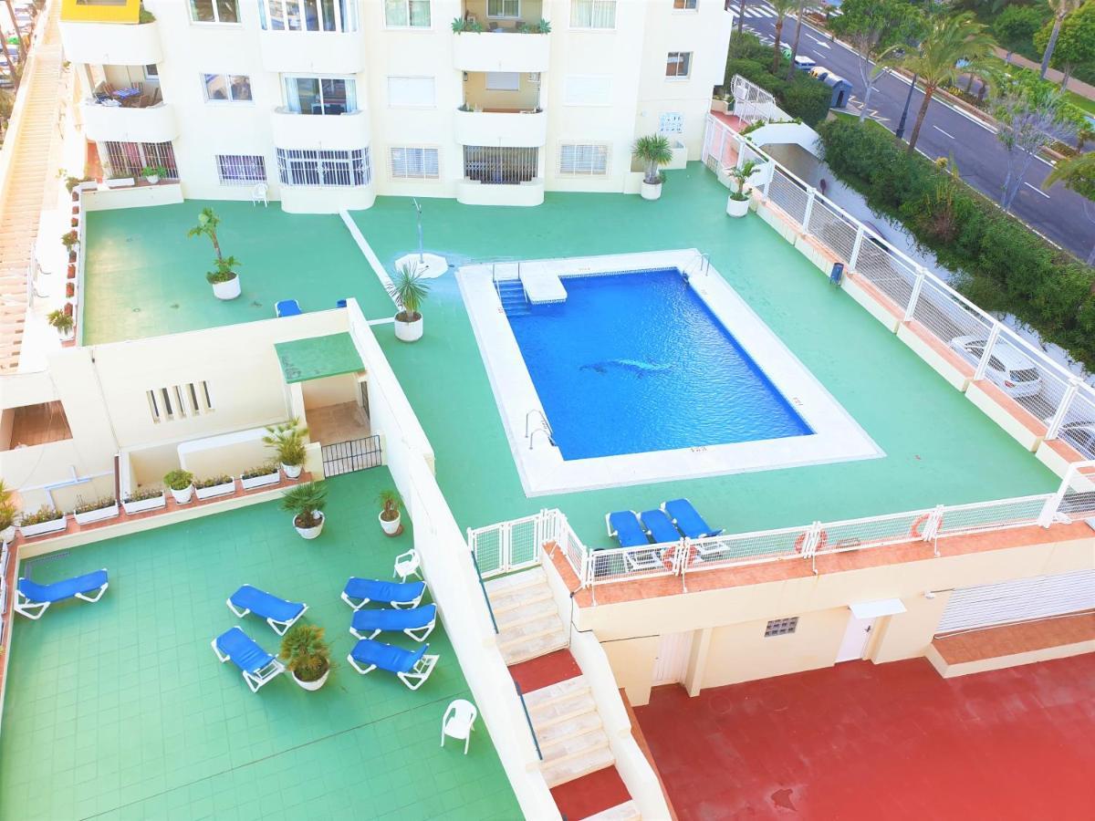 Fantastic Apartment In Front Of The Sea & Marina 埃斯特波纳 外观 照片