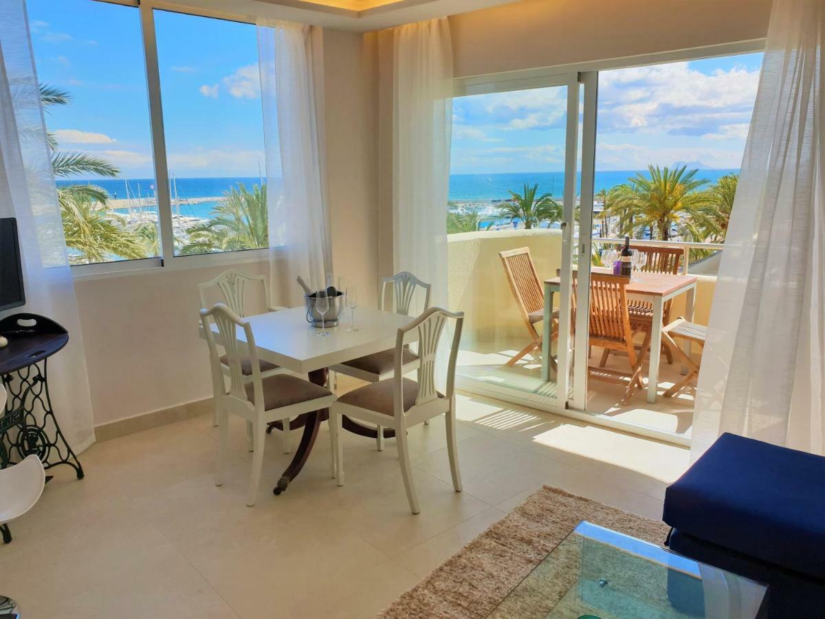 Fantastic Apartment In Front Of The Sea & Marina 埃斯特波纳 外观 照片