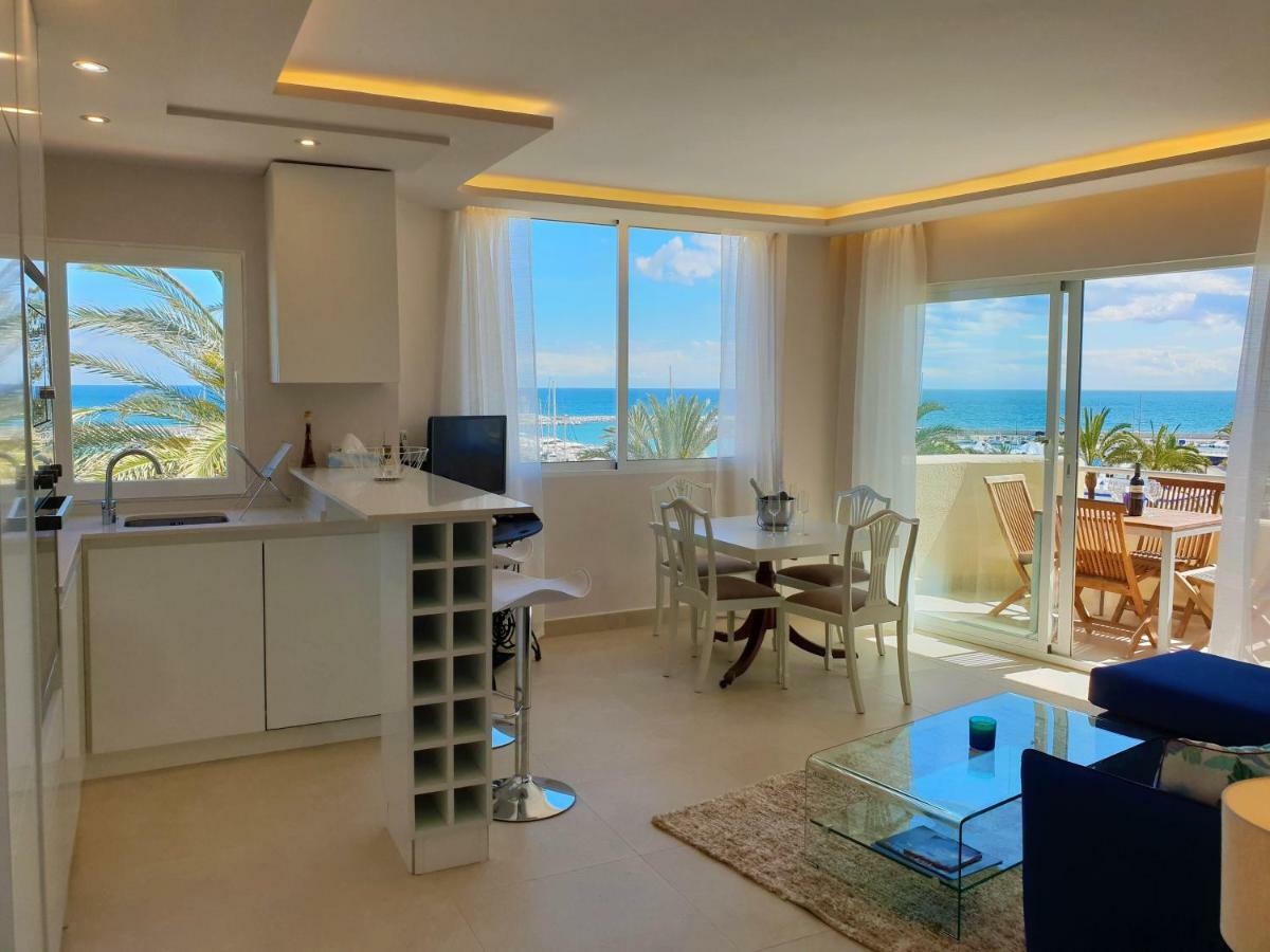 Fantastic Apartment In Front Of The Sea & Marina 埃斯特波纳 外观 照片